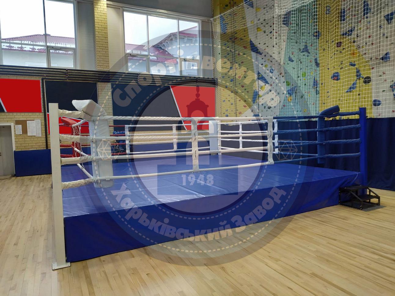 Standard boxing ring 6x6 m on 0.5 m platform