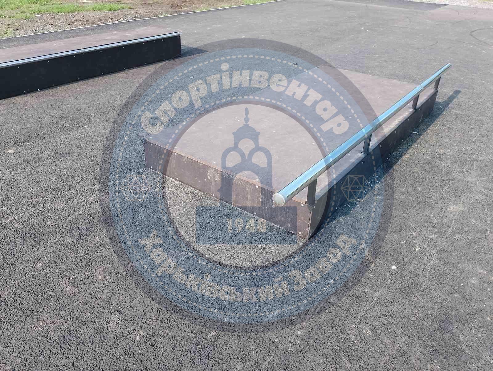 Мануалбокс із дерев’яним каркасом