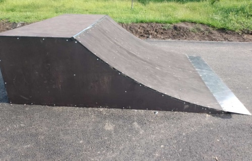 Mini quarter pipe
